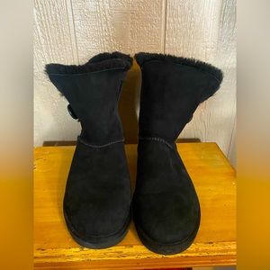 Ugg Black Bailey Button